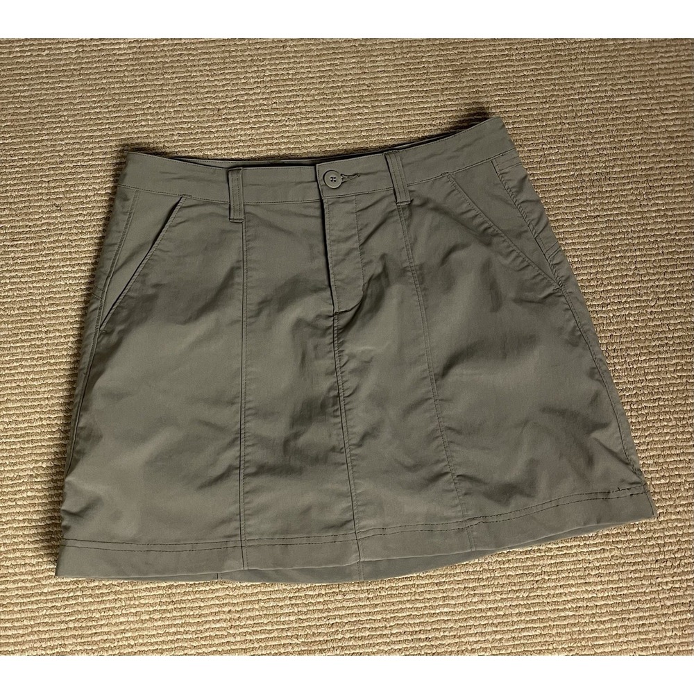PATAGONIA Women's Size 2 Green Skort Hiking Outdoor Zip Back Zip